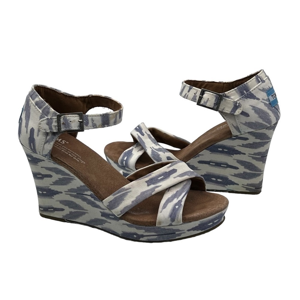 TOMS Blue White Fabric Platform Wedge Heeled Sandals Size 7.5 Women's - Picture 1 of 9